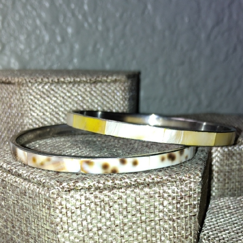 Elegant Silver and Cream Bangle Set